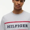 T-shirt med Hilfiger-logotyp T-shirt med Hilfiger-logotyp