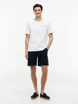 T-shirt med kustlinje-motiv