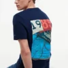 T-shirt med marininspirerad tryck på ryggen
