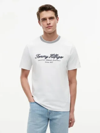 T-shirt med marint logotyptryck och ränder
