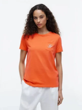 T-shirt med monogram i skriptstil