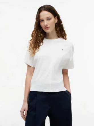 T-shirt med rund hals och fladdermusärmar