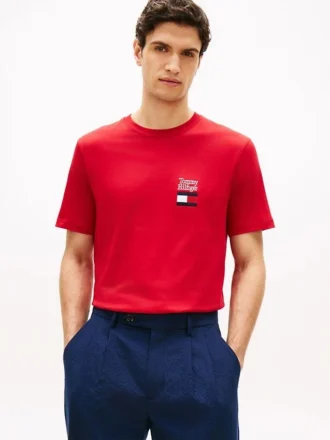 T-shirt med staplat logo