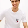 T-shirt med staplat logo T-shirt med staplat logo