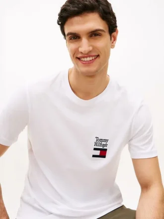 T-shirt med staplat logo