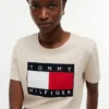 T-shirt med stort flaggmönster T-shirt med stort flaggmönster