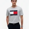 T-shirt med stort flaggmärke T-shirt med stort flaggmärke