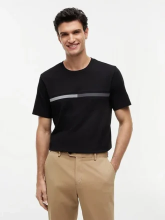 T-shirt med ton-i-ton-flagga
