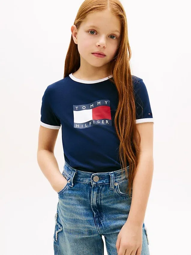 T-shirt med vågigt flaggmönster för barn T-shirt med vågigt flaggmönster för barn