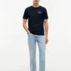 T-shirt med vågigt flaggmönster på ryggen T-shirt med vågigt flaggmönster på ryggen