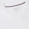 T-shirt med vågigt flaggmönster på ryggen T-shirt med vågigt flaggmönster på ryggen