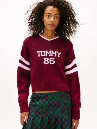 Tommy Jeans 85 Varsity V-ringad tröja Tommy Jeans 85 Varsity V-ringad tröja