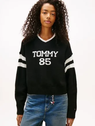 Tommy Jeans 85 Varsity V-ringad tröja Tommy Jeans 85 Varsity V-ringad tröja