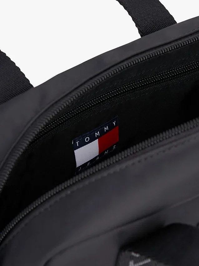 Tommy Jeans Essential Crossbody Bag Tommy Jeans Essential Crossbody Bag