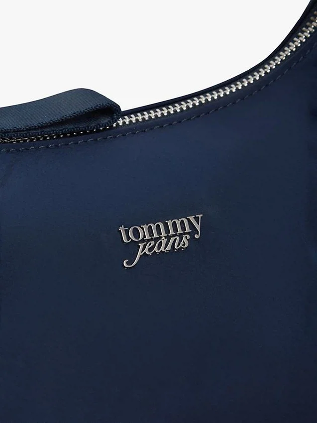 Tommy Jeans Puffy axelväska Tommy Jeans Puffy axelväska