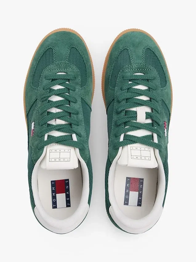 Tommy Jeans skatesneakers i blandade texturer Tommy Jeans skatesneakers i blandade texturer