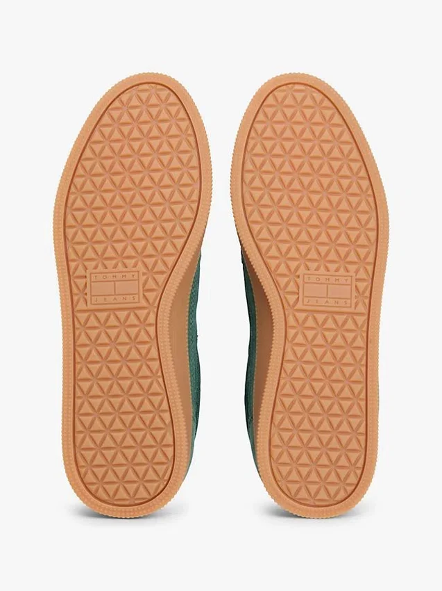 Tommy Jeans skatesneakers i blandade texturer Tommy Jeans skatesneakers i blandade texturer