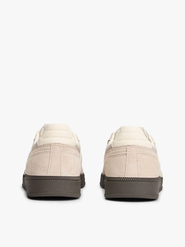 Tommy Jeans skatesneakers i mocka Tommy Jeans skatesneakers i mocka