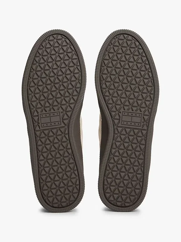 Tommy Jeans skatesneakers i mocka Tommy Jeans skatesneakers i mocka