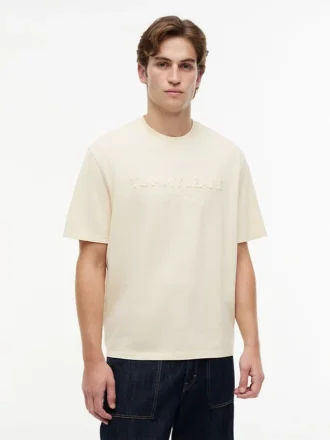 Tommy Jeans T-shirt med slitet logo
