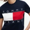 Tommy Jeans T-shirt med stort flaggmärke Tommy Jeans T-shirt med stort flaggmärke