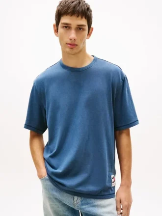Tommy Jeans T-shirt med vågiga flaggor