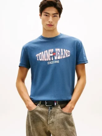 Tommy Jeans T-shirt med vågigt flaggmönster