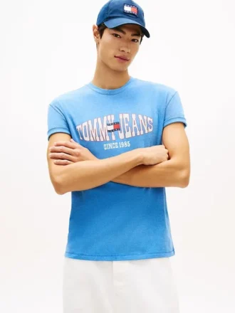 Tommy Jeans T-shirt med vågigt flaggmönster