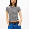 Tommy Jeans T-shirt med volangkant Tommy Jeans T-shirt med volangkant