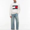 Tommy Jeans tröja med flagglogo och rund hals Tommy Jeans tröja med flagglogo och rund hals