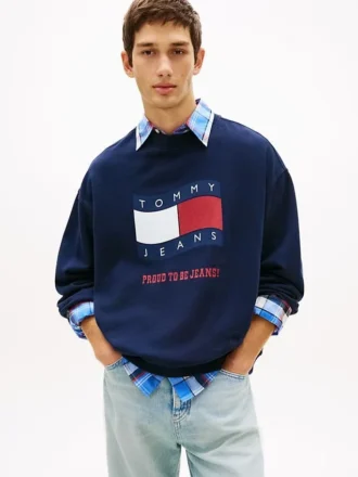 Tommy Jeans-tröja med vågigt flaggmönster