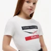 Tommy x Cadillac F1® Team Chevron T-shirt för barn Tommy x Cadillac F1® Team Chevron T-shirt för barn