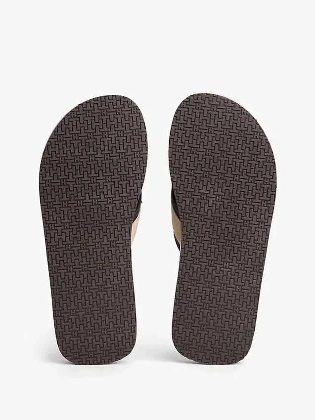 Tvåfärgade flip-flops Tvåfärgade flip-flops