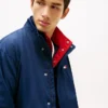 Vattenavvisande jacka med Tommy Jeans-logotyp Vattenavvisande jacka med Tommy Jeans-logotyp