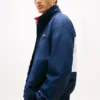 Vattenavvisande jacka med Tommy Jeans-logotyp Vattenavvisande jacka med Tommy Jeans-logotyp