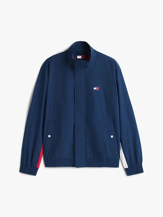Vattenavvisande jacka med Tommy Jeans-logotyp Vattenavvisande jacka med Tommy Jeans-logotyp