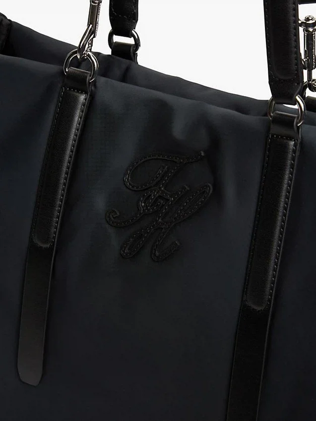 Vattenavvisande totebag med monogram Vattenavvisande totebag med monogram