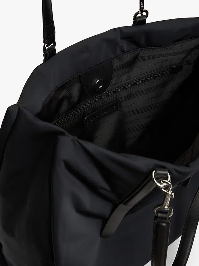 Vattenavvisande totebag med monogram Vattenavvisande totebag med monogram