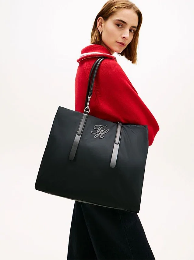 Vattenavvisande totebag med monogram Vattenavvisande totebag med monogram