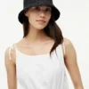 Virkad raffia-buckethat Virkad raffia-buckethat
