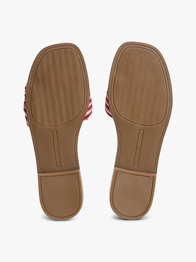 Vävda sandaler med monogram och ränder Vävda sandaler med monogram och ränder